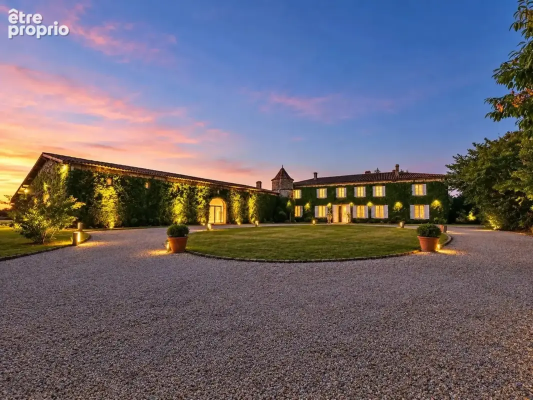 Château proche Saint‑Émilion avec domaine, hébergements indépendants et salle de réception - photo 24