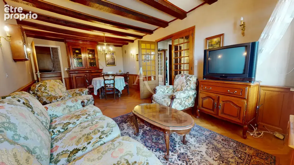 Maison Chilly 5 pièce(s)  114.39 m² Hab  (463 m2 au sol). - photo 3