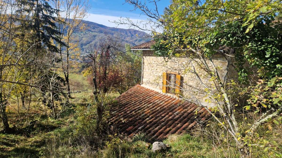 Maison de caractère au calme avec 2,7ha de terrain - photo 11