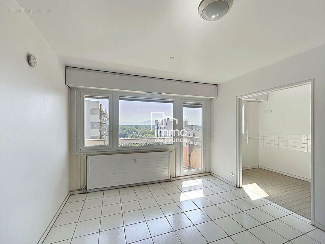 Appartement à SAINT-GENIS-POUILLY
