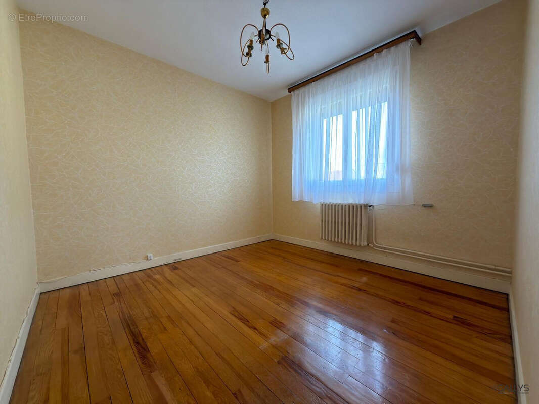 Maison à CONFLANS-EN-JARNISY