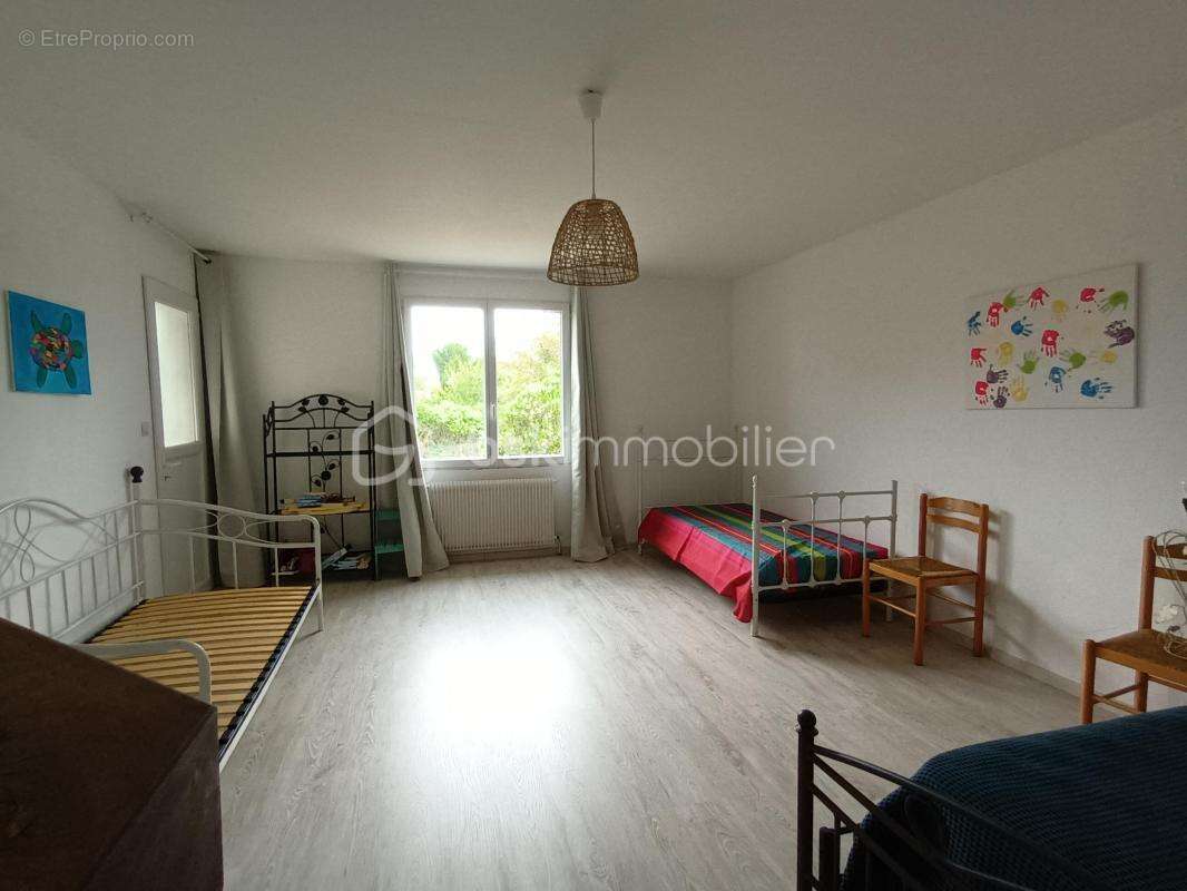  Maison 4 chambres avec terrain arboré de 1 548 m² – À 5 min de Saint-Jean-d'Angély - photo 20