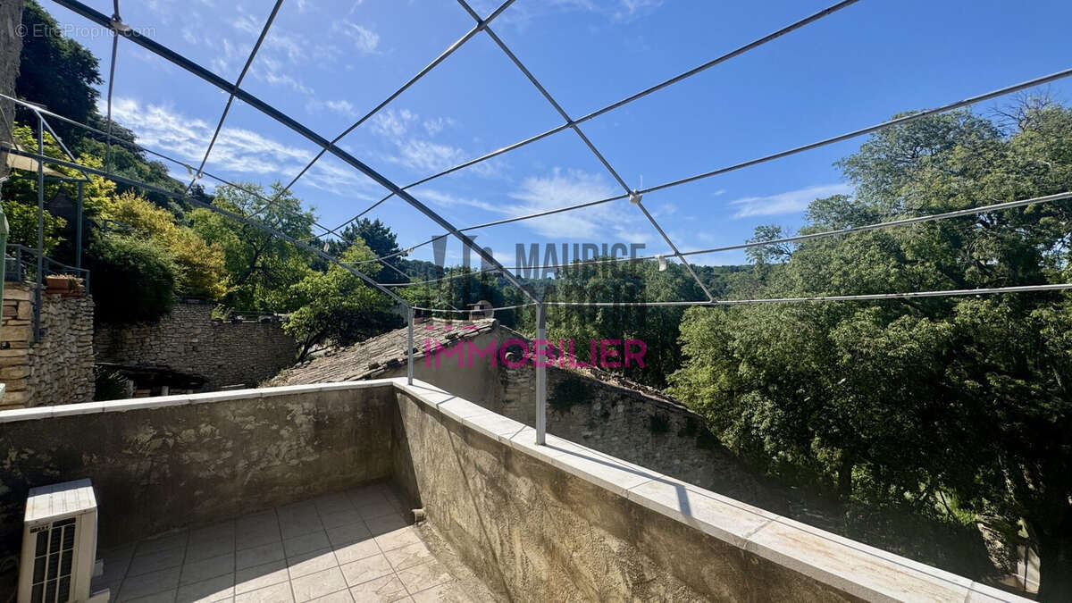 Maison 142 m² à La Roque-Sur-Pernes  - photo 7
