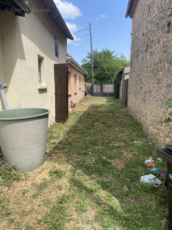 Entre La Réole et Langon - Maison de plain-pied de 90 M2 avec jardin - photo 21