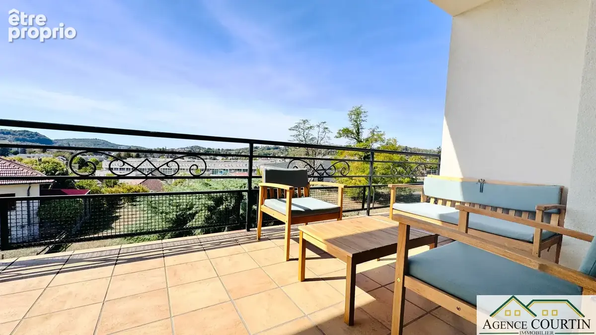 Maison familiale avec 4 chambres, terrain clos et vue dégagée à Lons-le-Saunier - photo 14