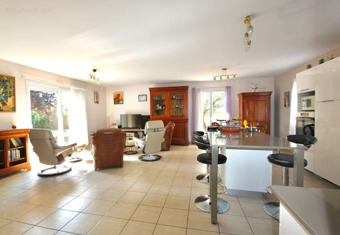 Maison à vendre 6 pièces SAINT MARD (17) - photo 4