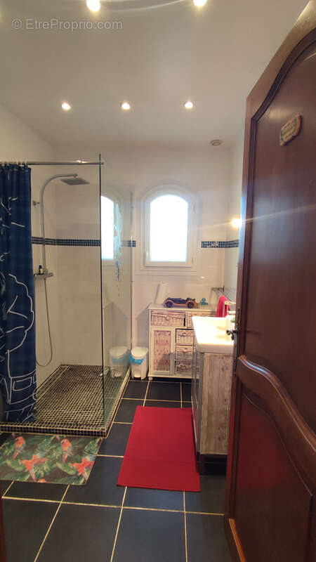 Maison à MONTAIGU-DE-QUERCY