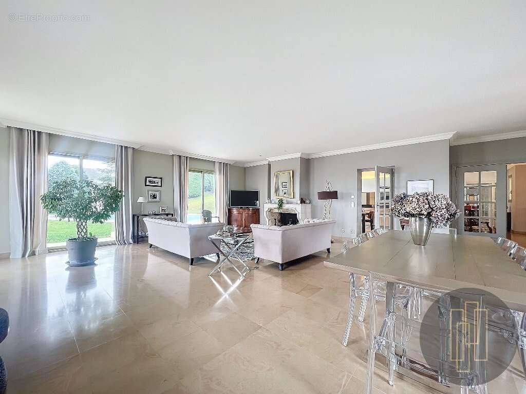 Maison à VILLEFRANCHE-SUR-SAONE