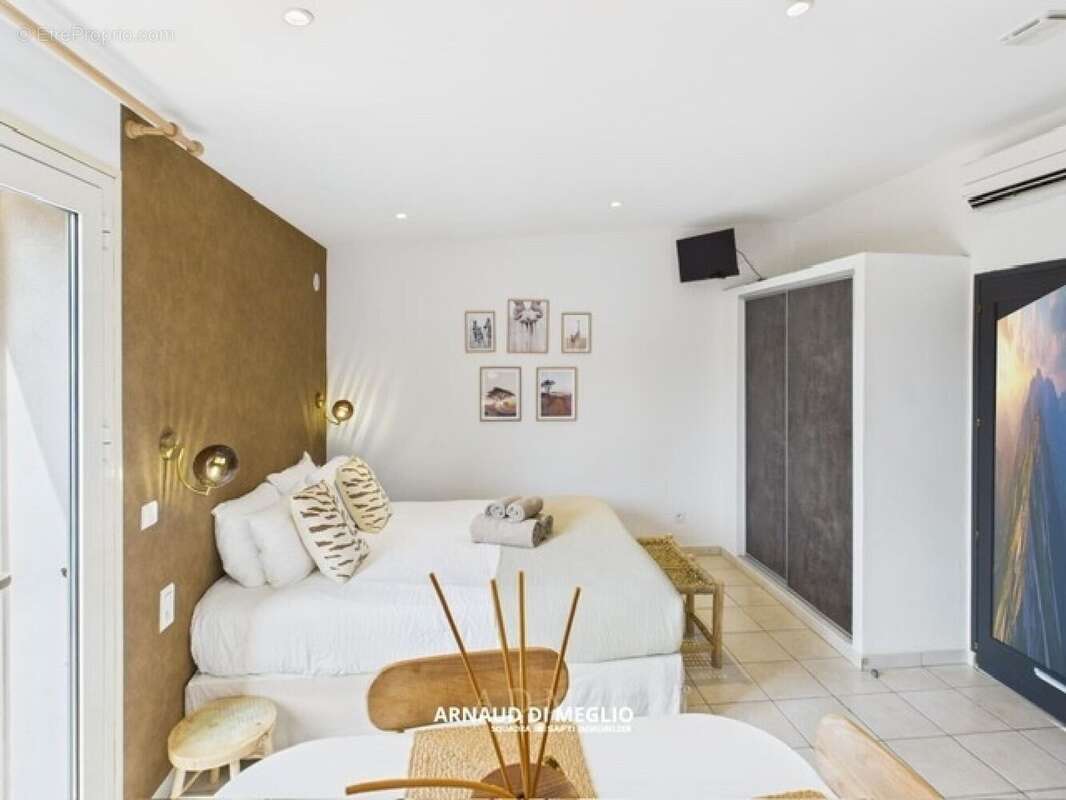 Photo 3 - Commerce à BONIFACIO