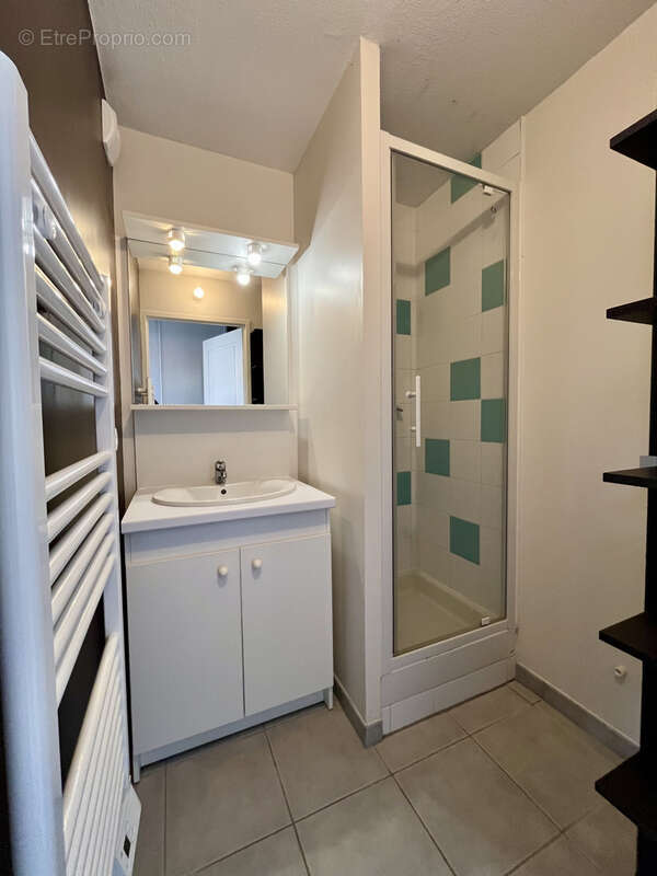 Appartement à SAINT-JEAN-D'ILLAC