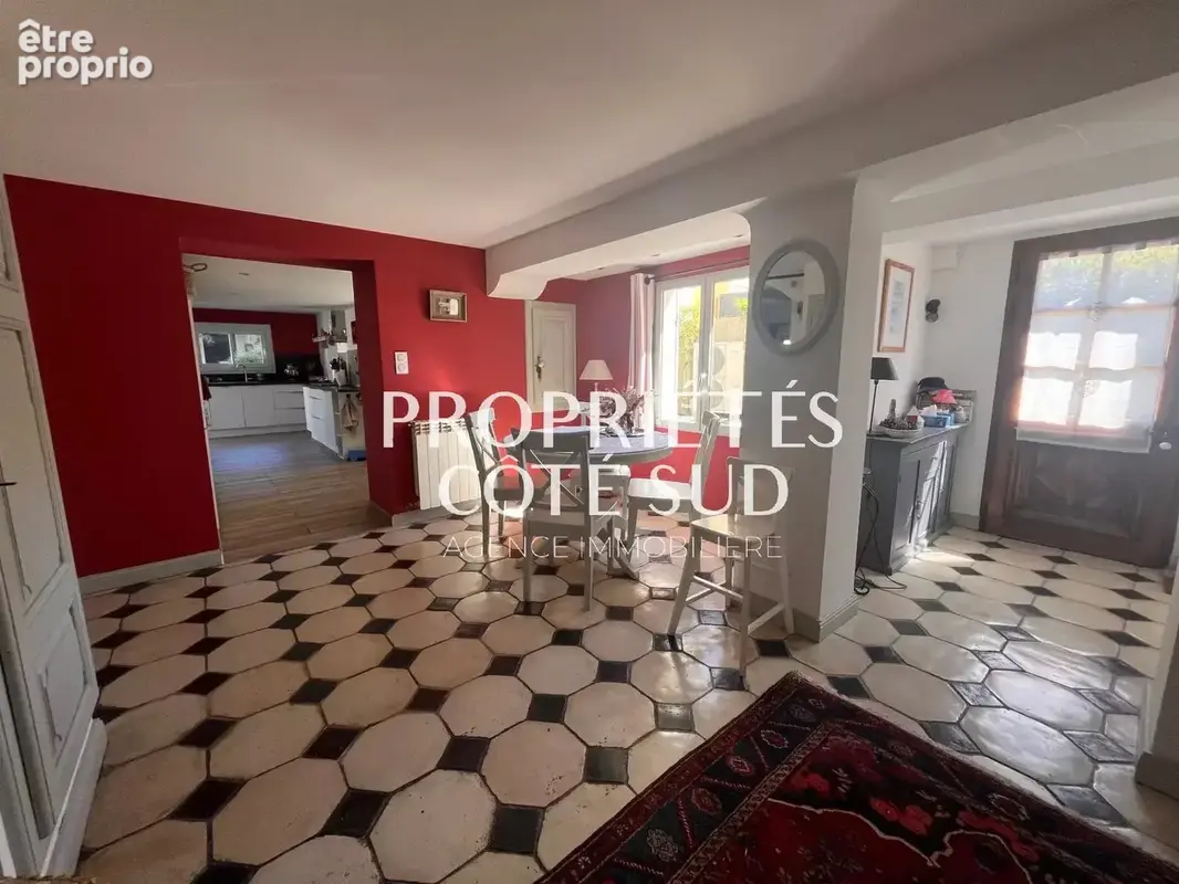 Pujaut, maison de caractère 246 m2  piscine  165 m2 de potentiel- **750 000 €  exclusivité** - photo 10
