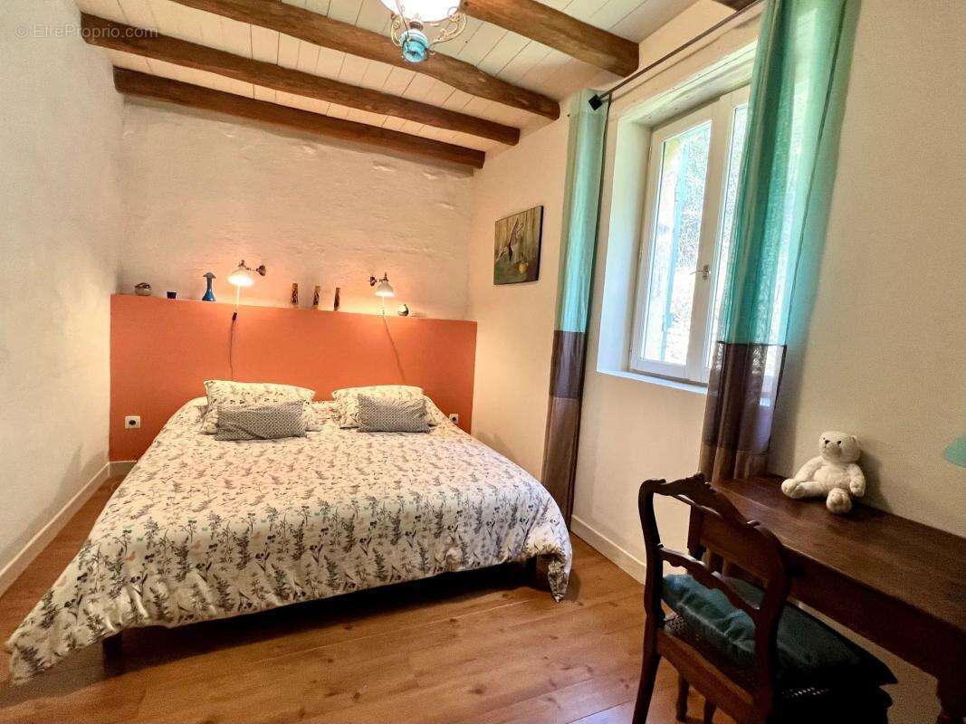 Maison à LE BUISSON-DE-CADOUIN