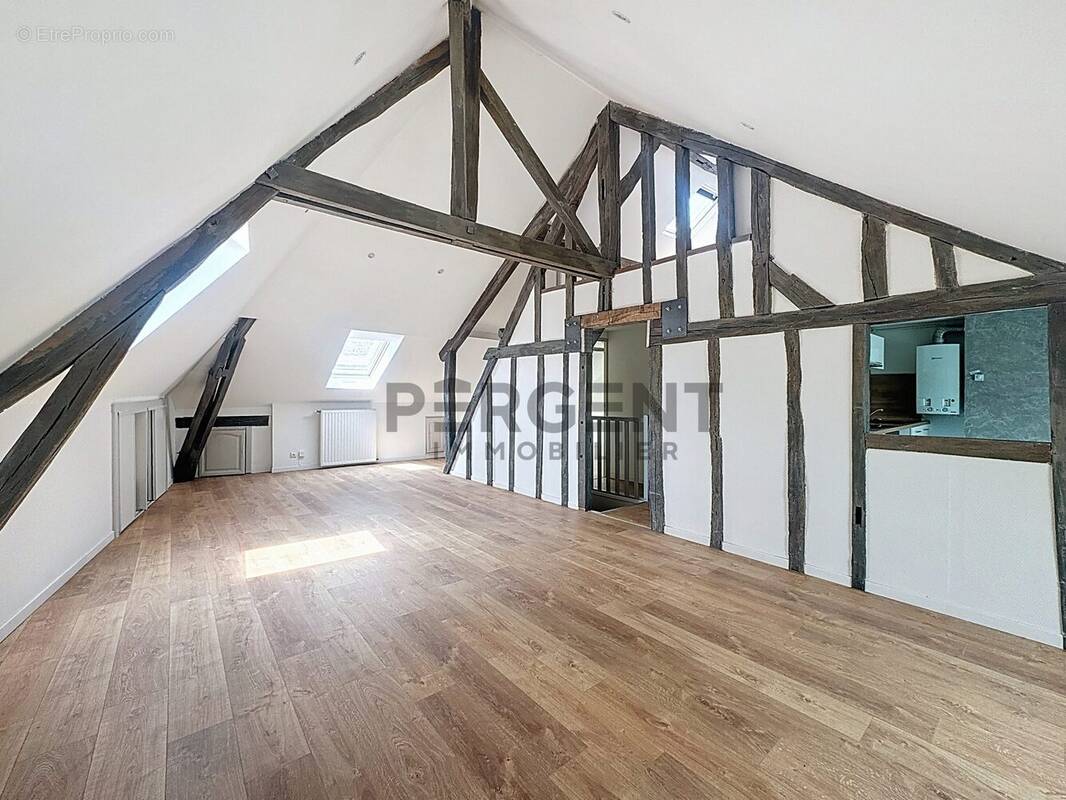 Appartement à CHARLEVILLE-MEZIERES