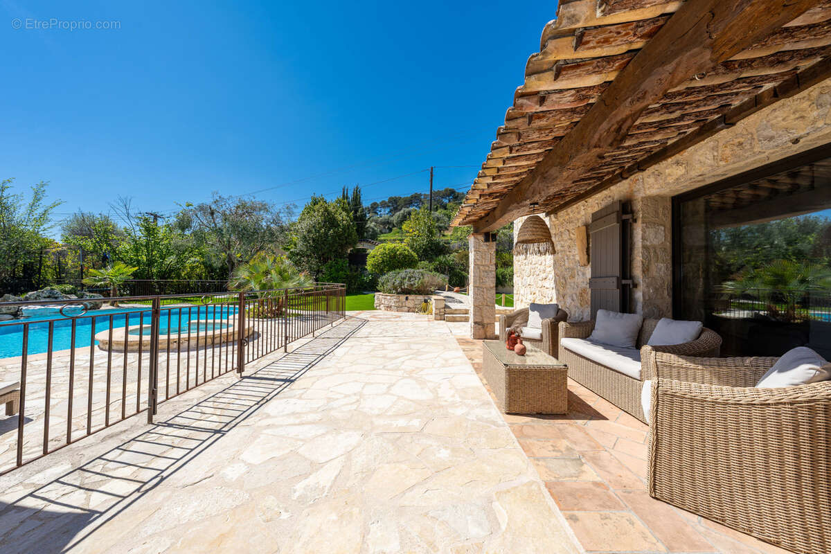 Maison à LA COLLE-SUR-LOUP