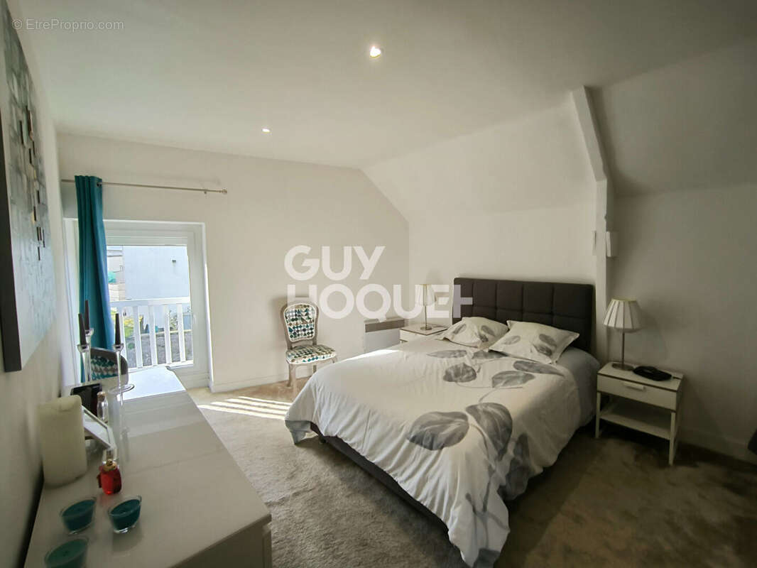 Maison à SAINT-GUINOUX