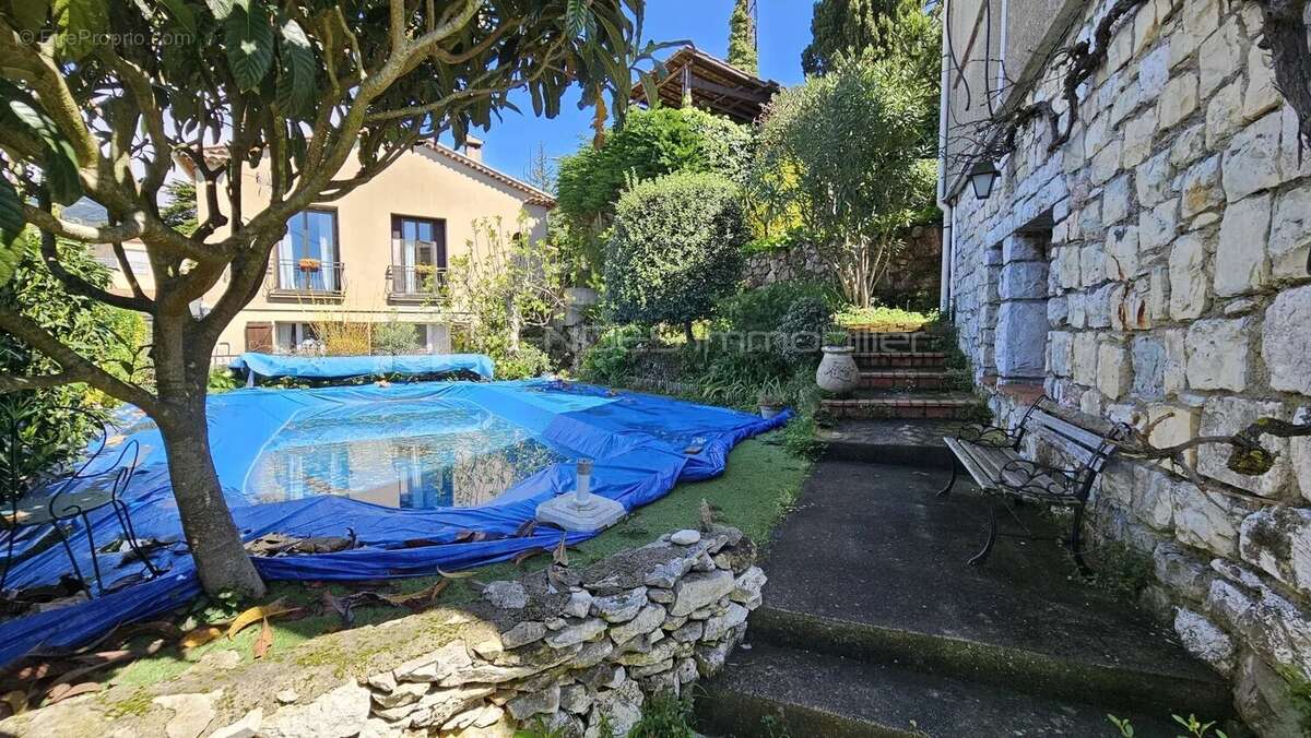 Villa avec piscine et belle vue proche village - photo 18