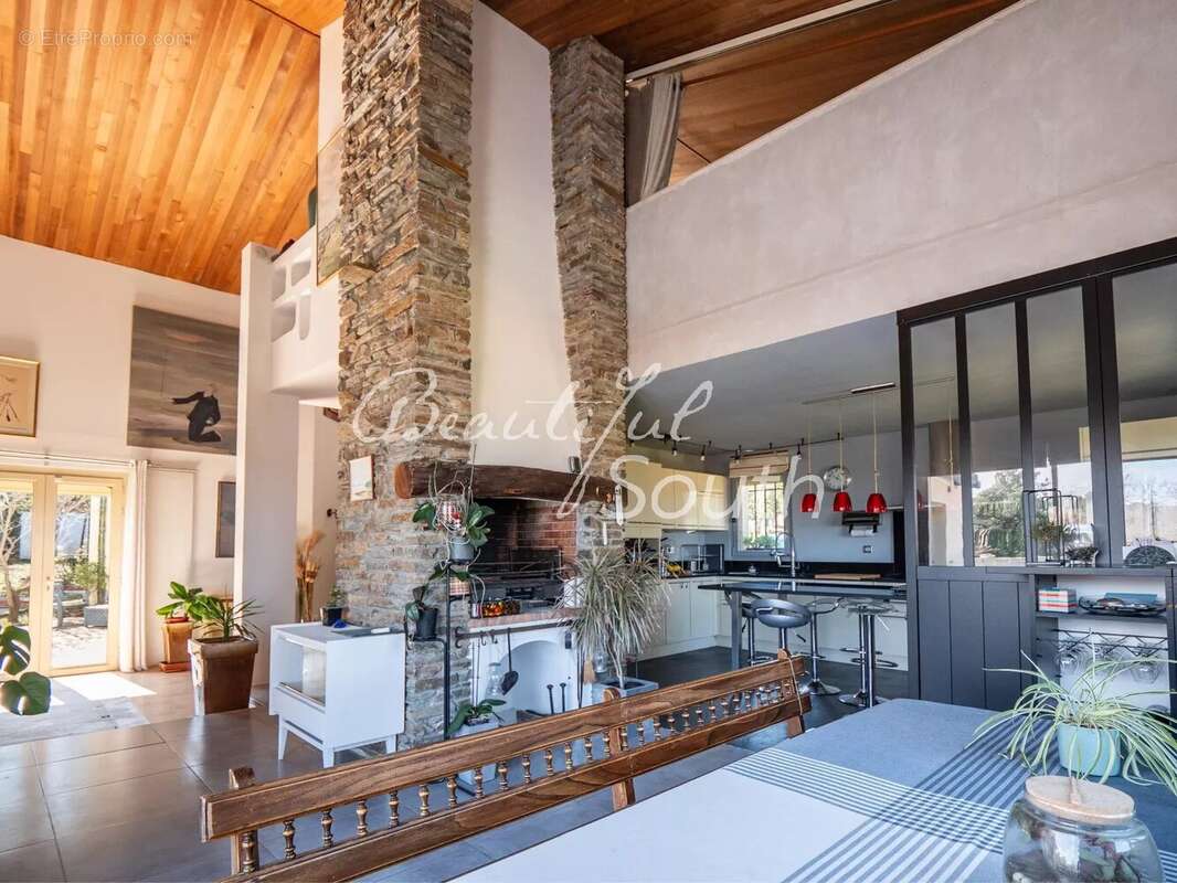 Maison à MONTESQUIEU-DES-ALBERES