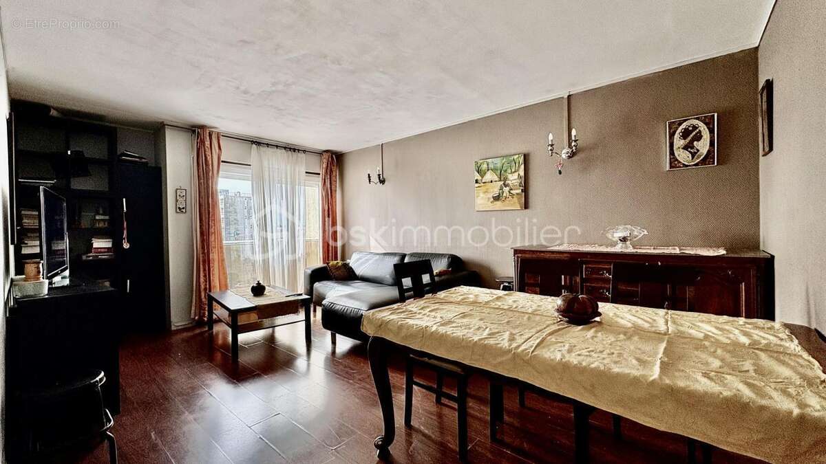Appartement à EPINAY-SOUS-SENART
