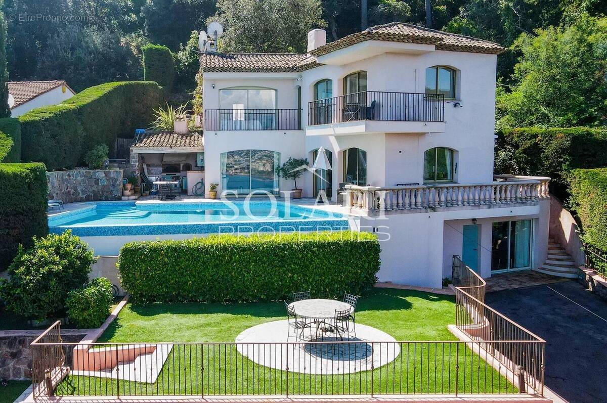 Maison à THEOULE-SUR-MER