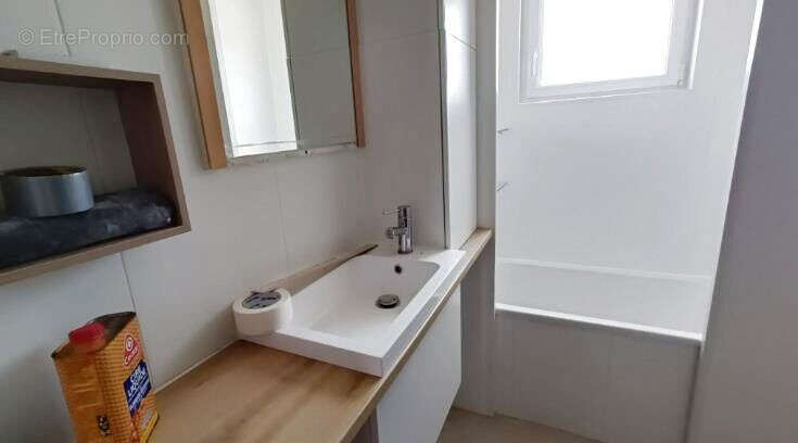 Commerce à BRETTEVILLE