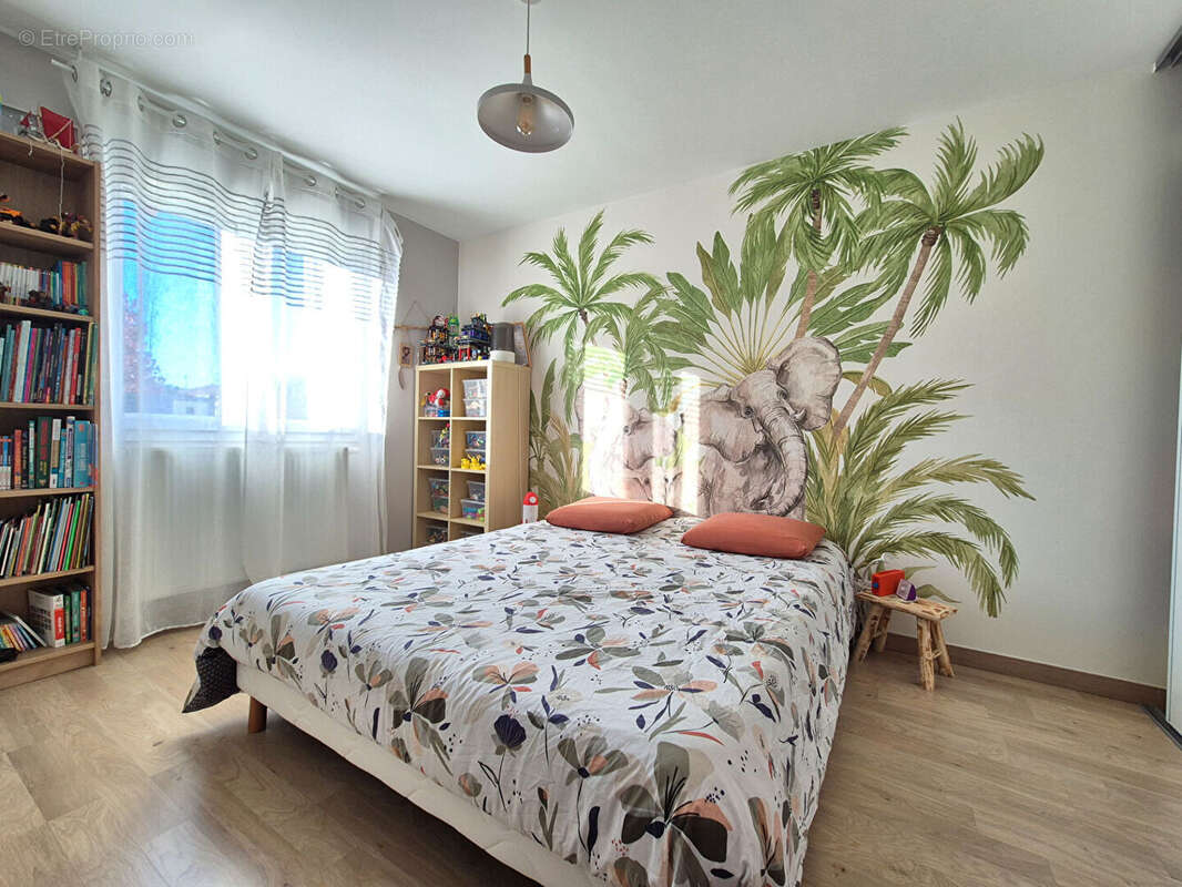 Maison à SAINT-ETIENNE-DU-BOIS