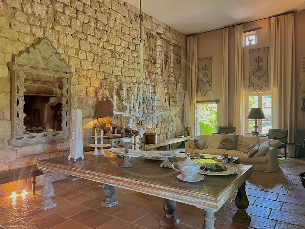 Maison à GENSAC