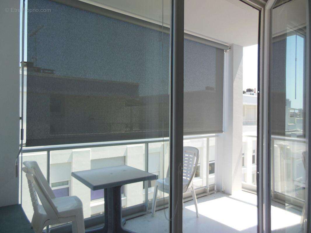 Marché central - 2 pièces 50 m2 - Balcon, Cave, Parking et Ascenseur - photo 7