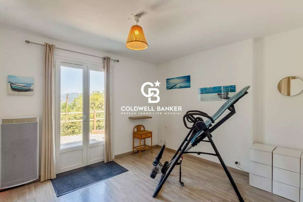 Maison à COGOLIN
