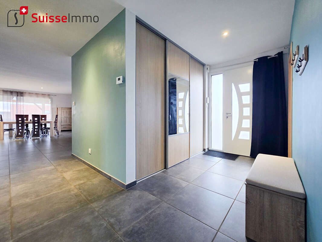 Maison d'architecte L Isle Sur Le Doubs 6 pièce(s) 164 m2 - photo 9