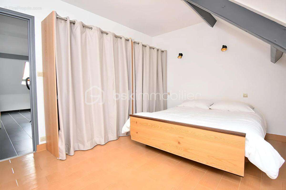 ORMESSON-SUR-MARNE - Maison familiale 135m² - 4 chambres - Jardin & double garage - - photo 13