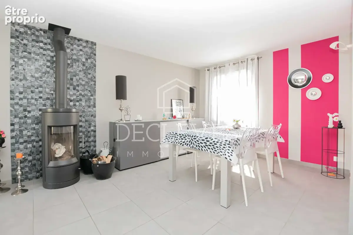 ORGEVAL — PLEIN CENTRE-VILLE - Maison avec jardin de 260 m2 - photo 5