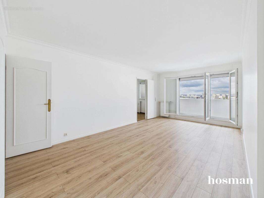 Appartement à GENNEVILLIERS