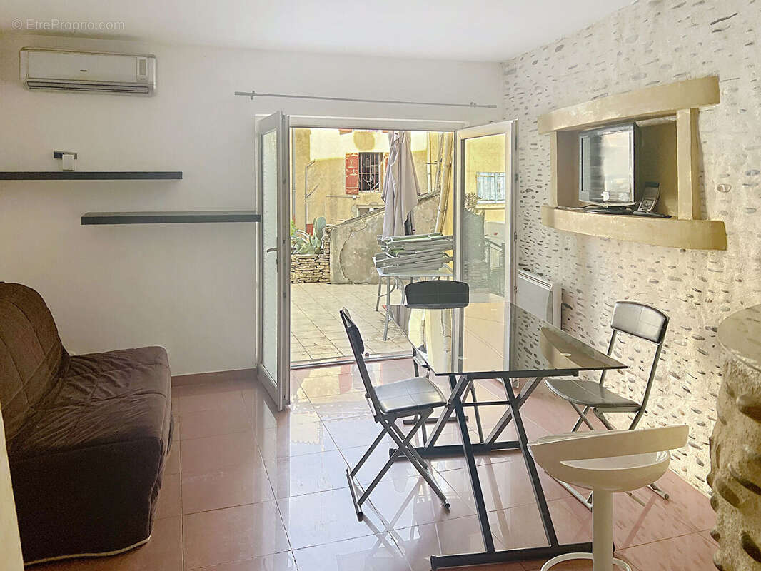 Appartement à GREOUX-LES-BAINS