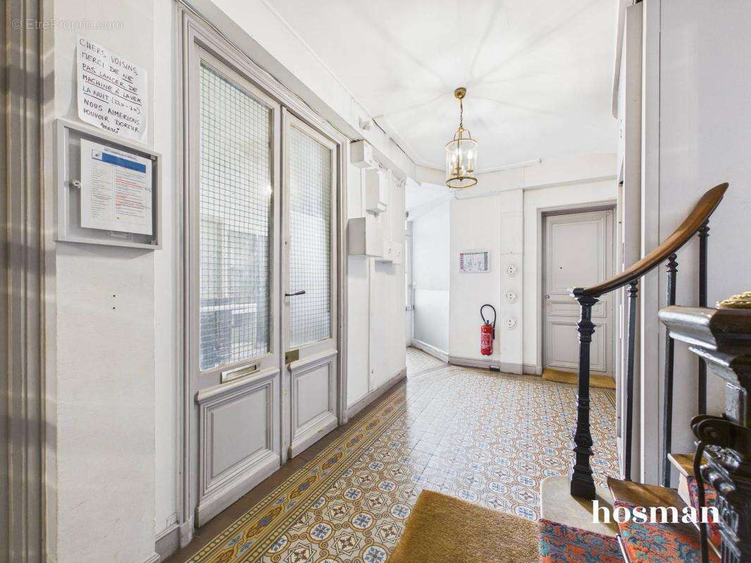 Appartement à PARIS-17E