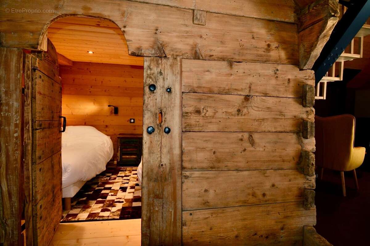 Dpt haute savoie (74), à vendre thollon-les-memises maison-gîte coeur de station - photo 2