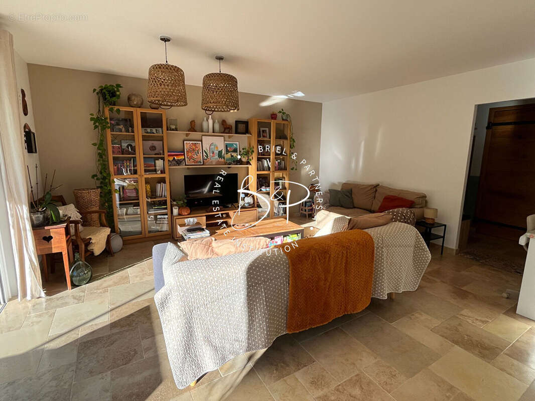 Maison à VILLECROZE