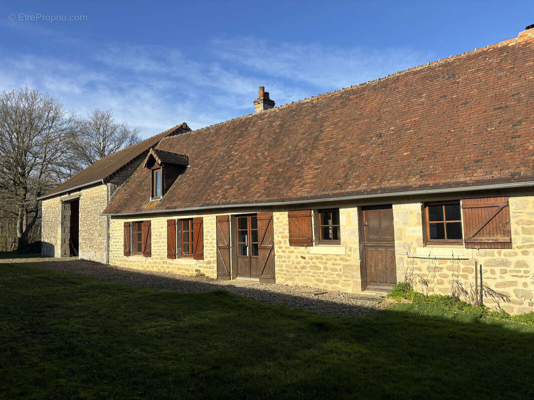 Maison à LE MELE-SUR-SARTHE
