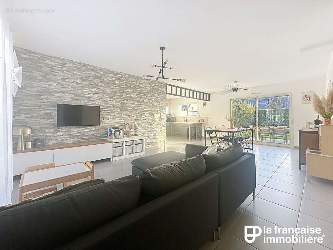 Maison à PIRE-SUR-SEICHE