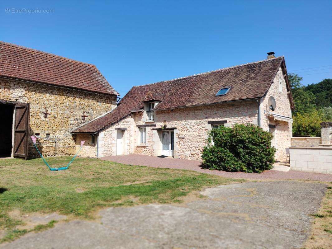 Maison à DANGE-SAINT-ROMAIN