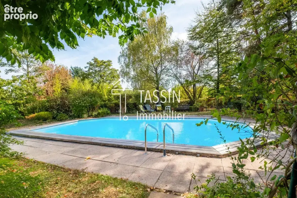 TASSIN - Maison à rénover entre Bourg et centre - photo 11