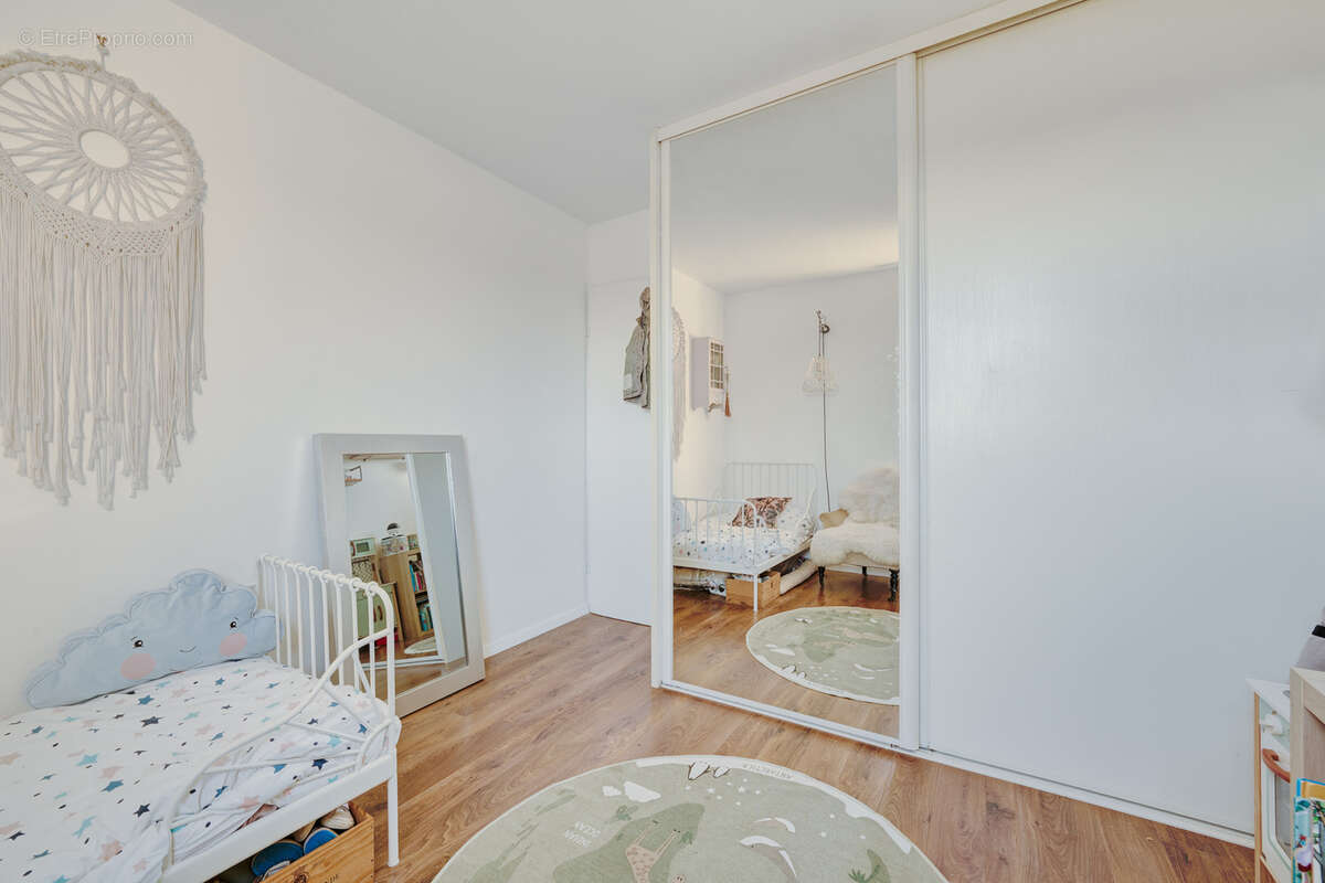 Appartement à LE PLESSIS-ROBINSON