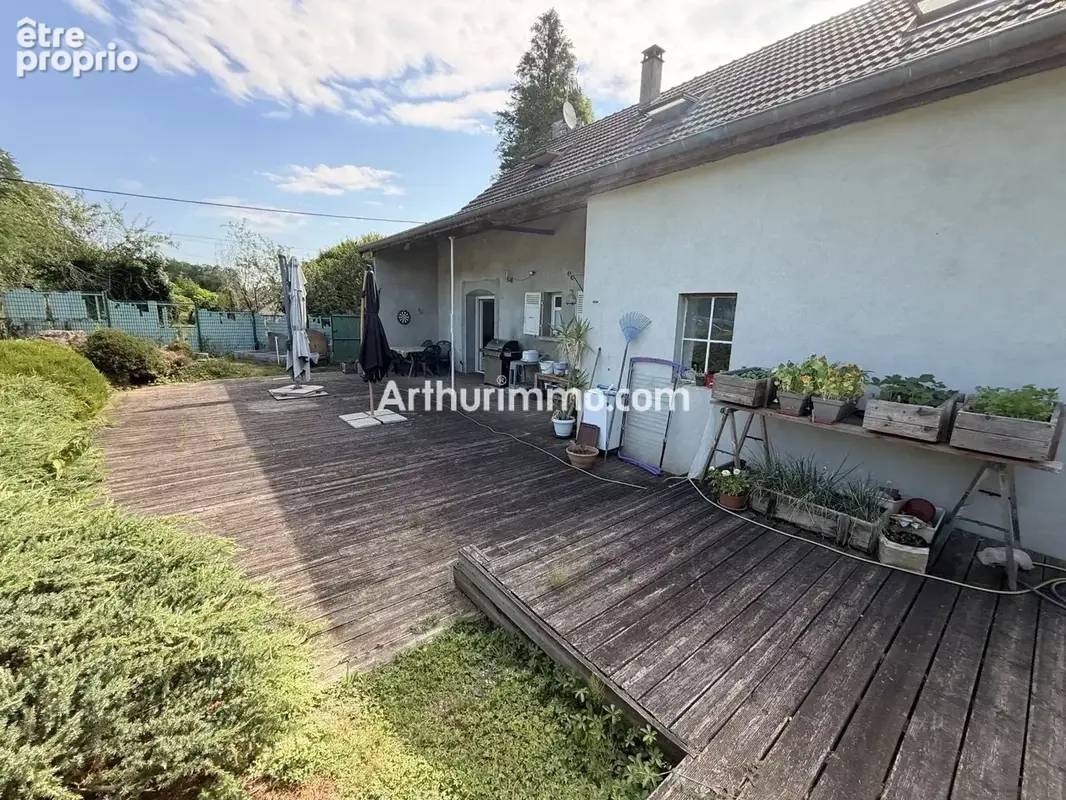 Maison 8 pièces avec piscine et dépendances – Terrain de 3 673 m² - photo 6