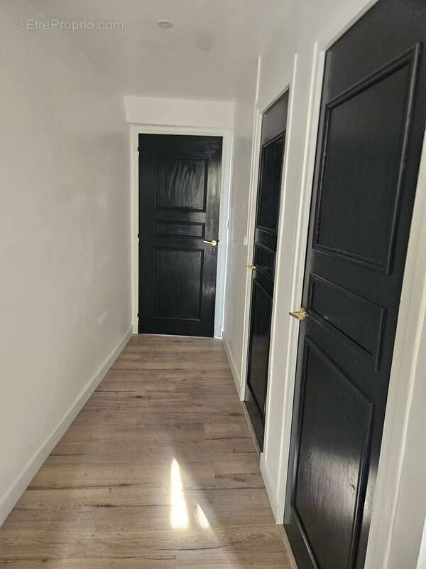 Maison de village avec petite cour intérieure St Agrève - photo 13