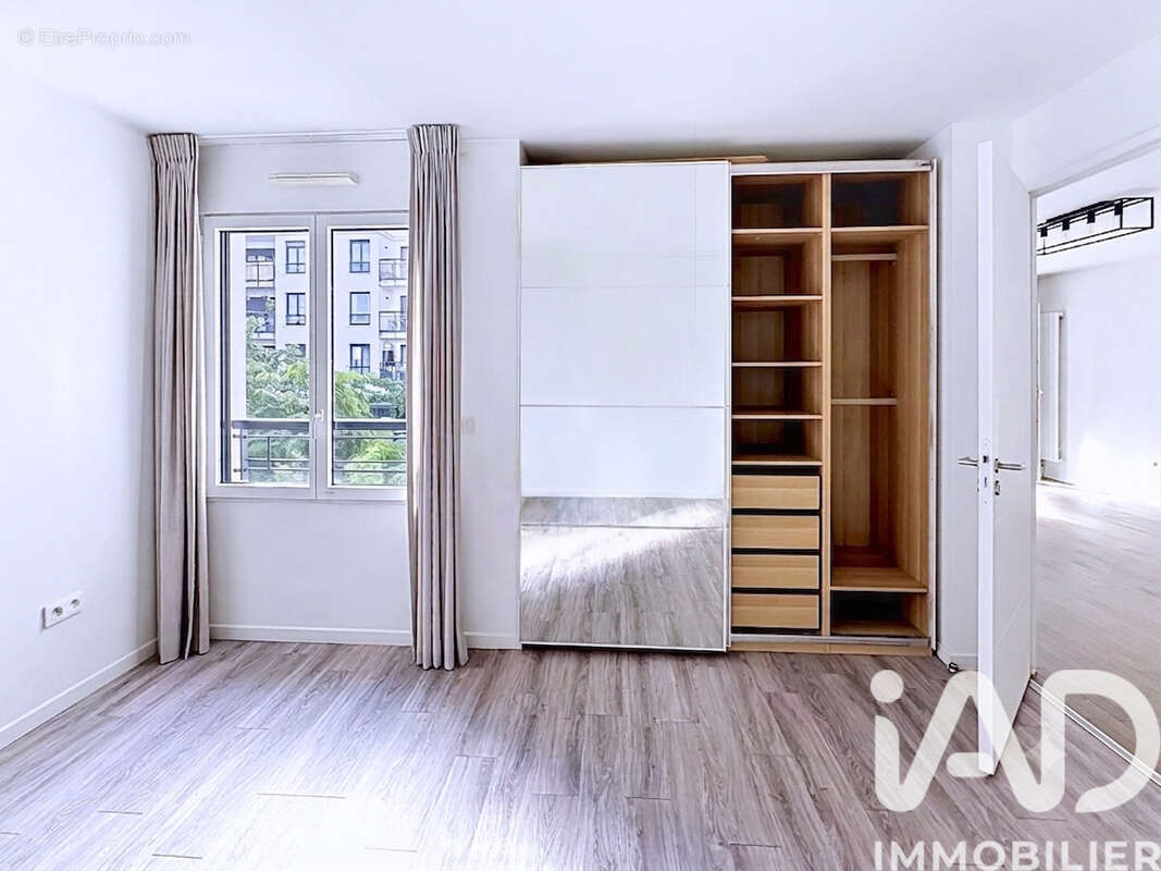 Photo 9 - Appartement à SURESNES