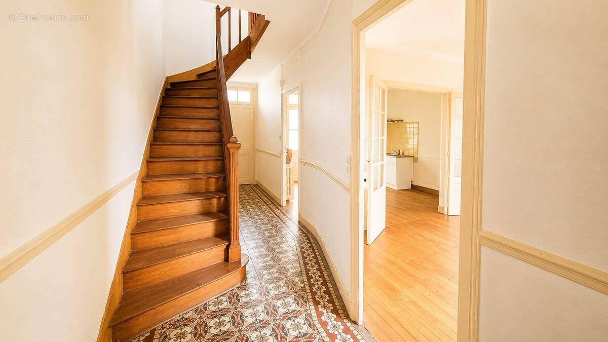 Maison à SAINT-PIERRE-DES-CORPS