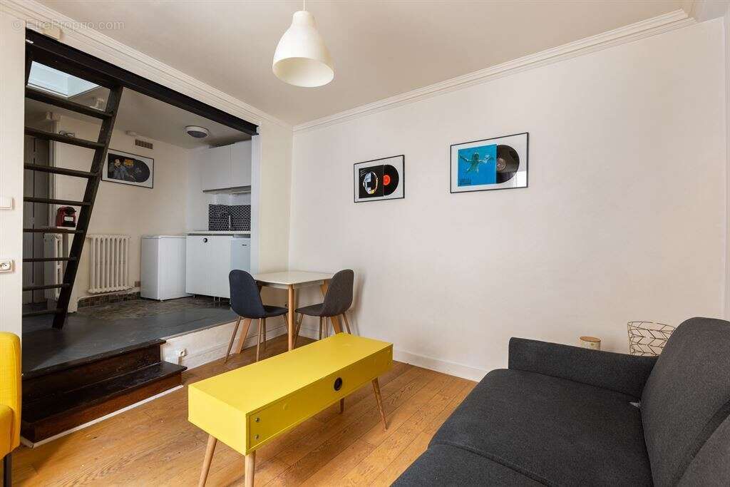 Appartement à PARIS-2E