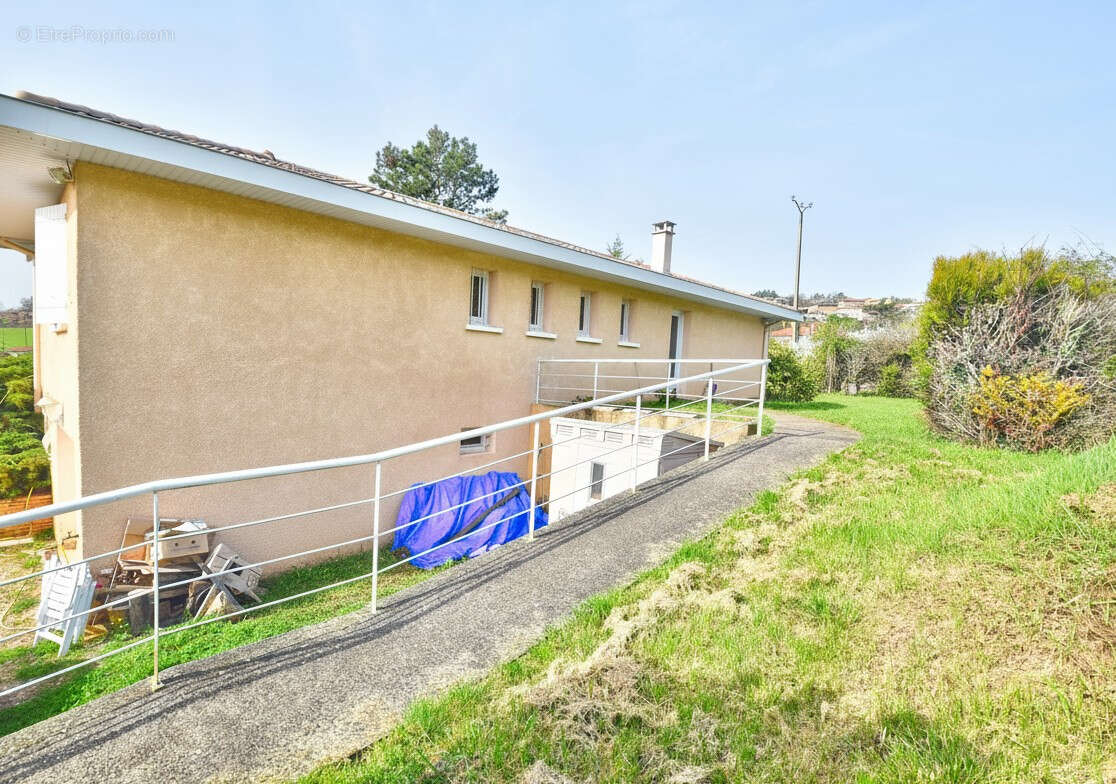 Maison à CHAZAY-D'AZERGUES