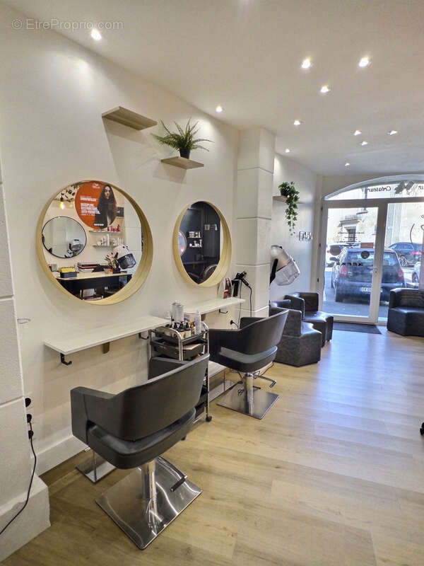 Commerce à MUDAISON