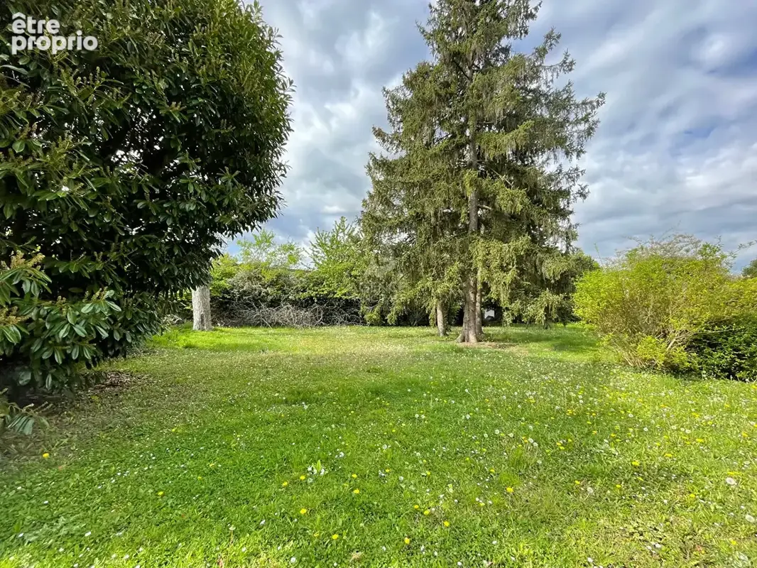 Terrain à Saint Germain en Laye de 773 m² - photo 2