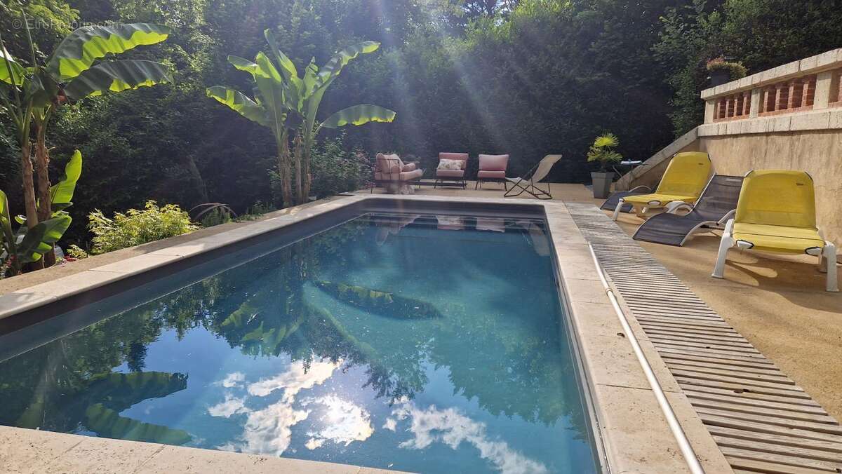 Maison à SAINTE-ALVERE